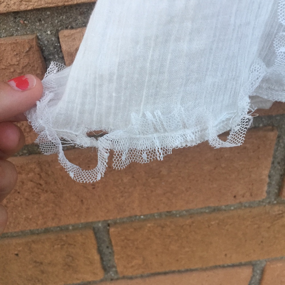LACE TOP - Picture 6 of 7